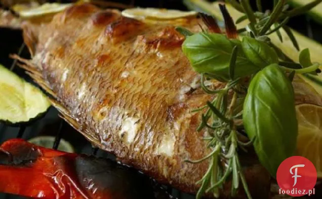 Czosnek i rozmaryn Grillowany Snapper