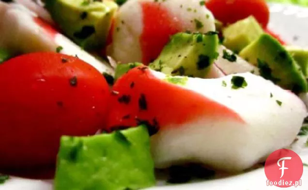 Imitacja kraba (Surimi) i sałatka z awokado