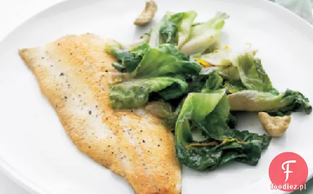 Pstrąg z Escarole, pomarańczą i oliwkami