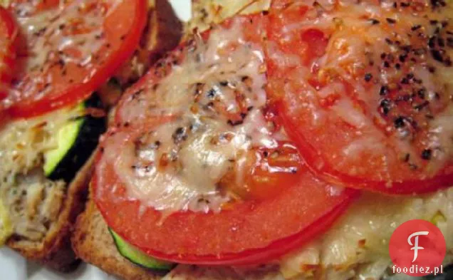 Niskokalowy Włoski tuńczyk i Veggie Melt