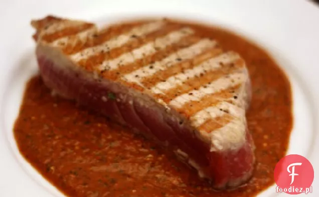 Kolacja: Grillowany Tuńczyk z czerwonym sosem Tomatillo