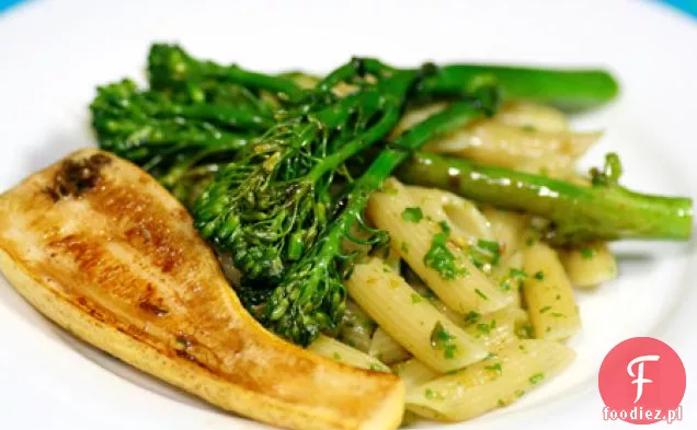 Penne Z Pesto Z Rukoli Pistacjowej I Balsamicznymi Szkliwionymi Warzywami