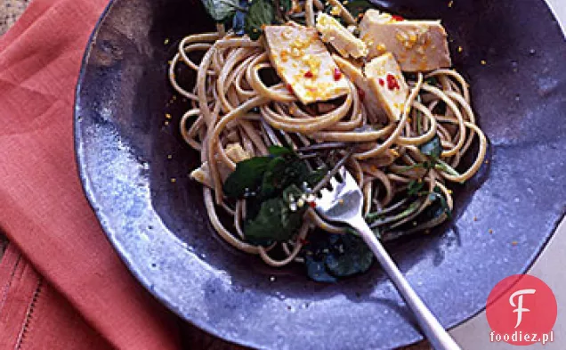 Linguine i tuńczyk w pikantnym sosie pomarańczowym