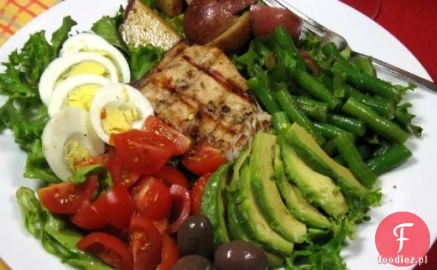 Sałatka Nicoise Z Grillowanym Tuńczykiem