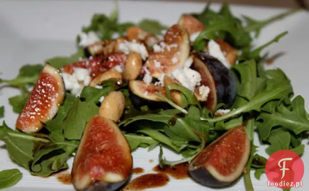 Sałatka Z Rukoli Z Figami, Fetą I Migdałami Marcona