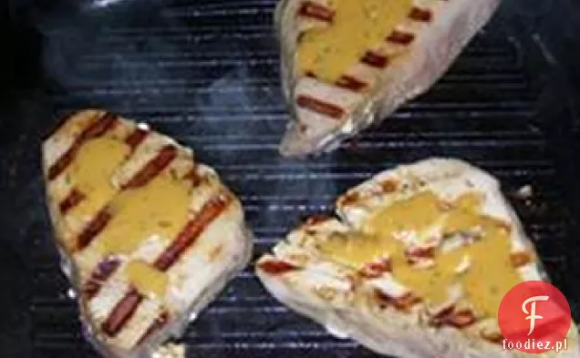 Grillowane steki z tuńczyka w sosie koperkowym
