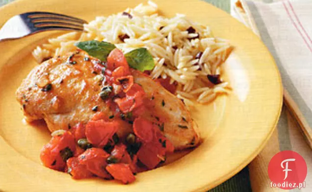 Letni kurczak Sauté z sosem pomidorowo-bazyliowym