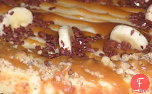 Sernik bananowy z sosem karmelowym