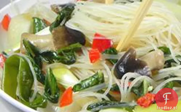 Makaron ryżowy z Shiitakes, Choy i Chiles