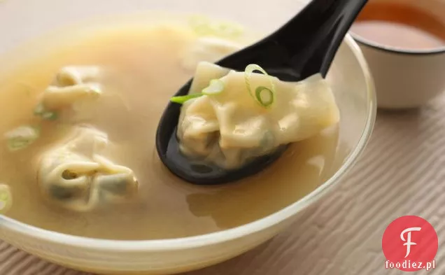 Pikantna zupa Miso z Bok Choy Wontons