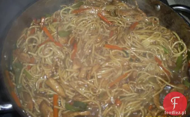 Cluckin ' Lo Mein