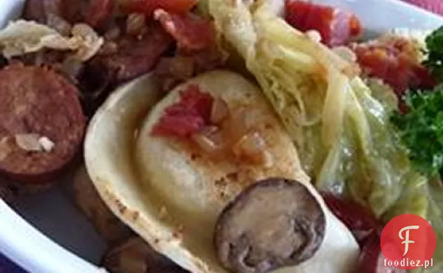 Kapusta, Polska kiełbasa i pierogi