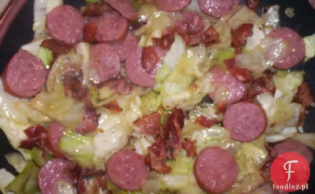 Kiełbasa Wędzona I Kapusta Zasmażana