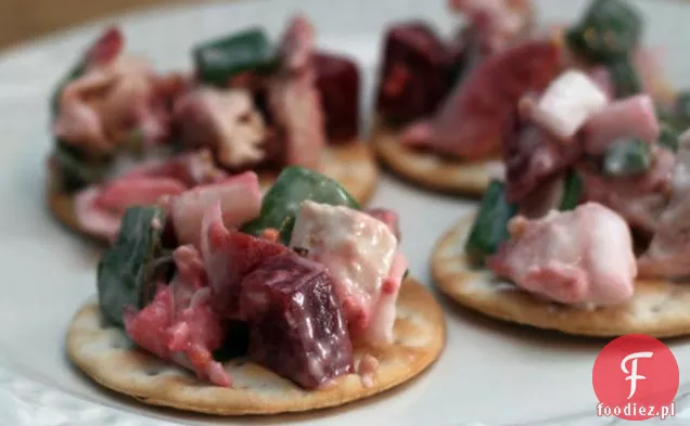 Sałatka Z Kurczaka Z Marynowanymi Burakami I Cebulą Vidalia