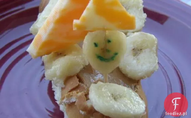 Kanapki żaglówki dla kapitanów wielkości kufla