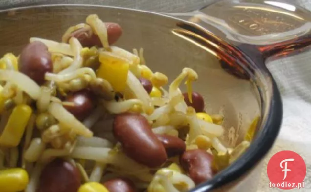 Niesamowicie łatwe i zdrowe Bean, Corn and Sprouts Bowl for One (Wegańskie)