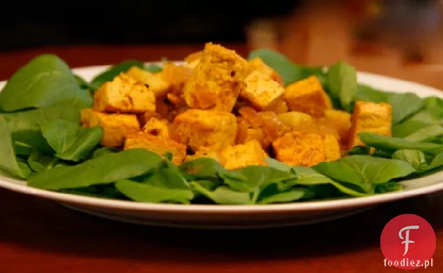 Tofu Curry nad rukolą