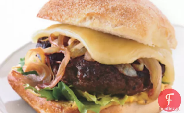 Burgery żubrowe z cebulą Cabernet i Wisconsin Cheddar