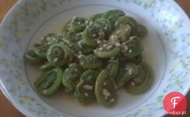 Smażone Fiddleheads