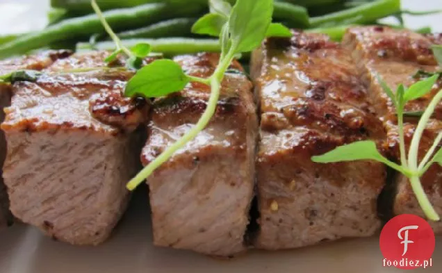 Delikatne Brochetki jagnięce z tymiankiem i fasolką