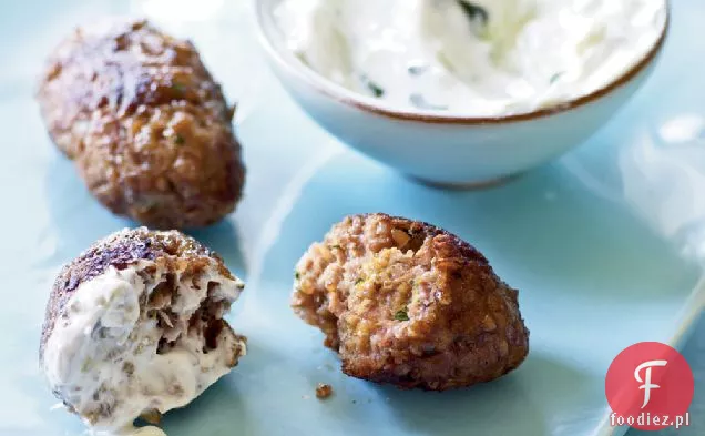 Kibbeh klopsiki z sosem jogurtowym