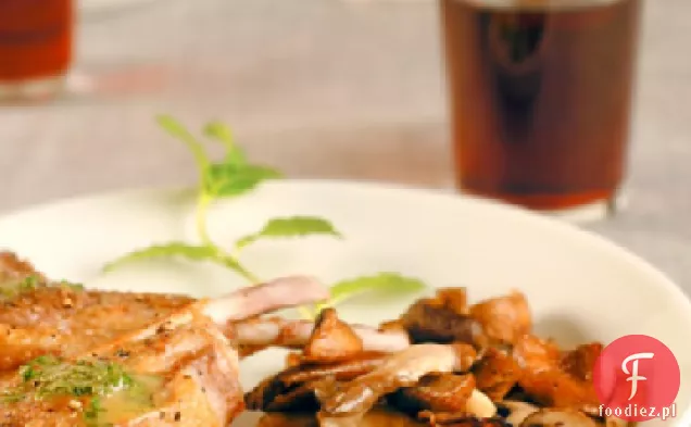 Kotlety jagnięce z sosem miętowym i pieczarkami