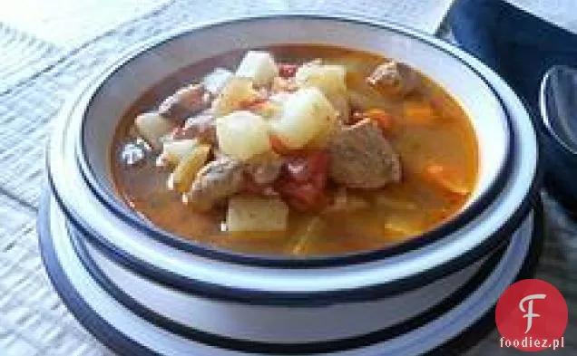 Zupa gulaszowa-wieprzowa lub Jagnięca (Júhus Vagy Diszno Gulyas)
