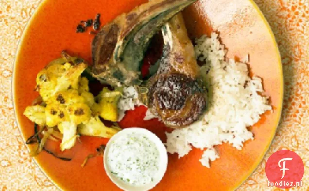 Kotlety jagnięce z curry kalafior i sosem jogurtowym