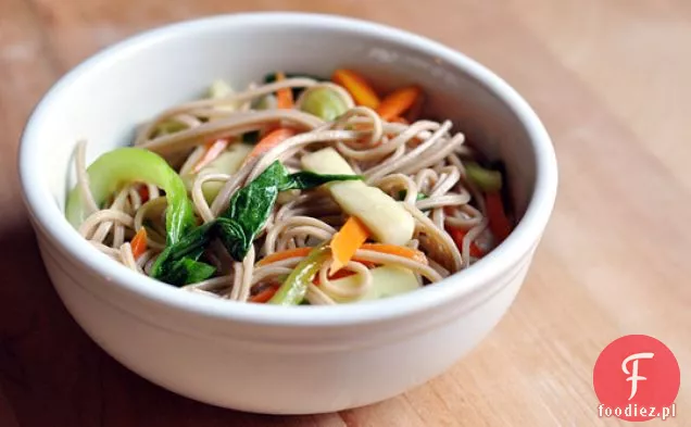 Makaron Soba Z Zwiędłym Bok Choy