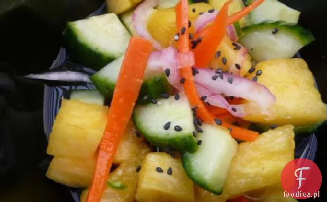Sałatka ogórkowa z ananasem i Jalapeno